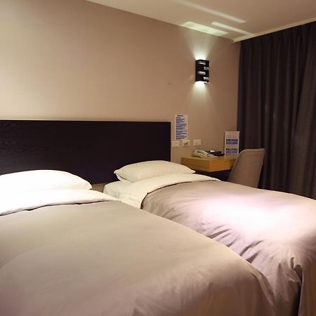E-House Xining Branch Hotel Taipei Exterior photo