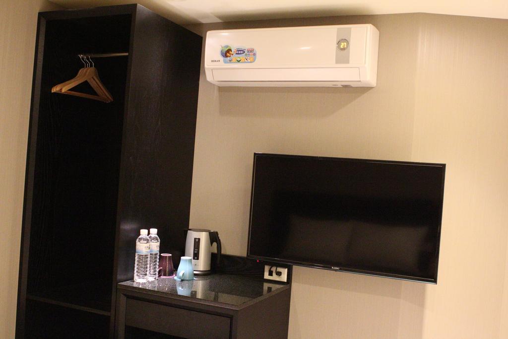 E-House Xining Branch Hotel Taipei Exterior photo