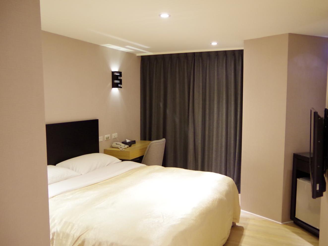 E-House Xining Branch Hotel Taipei Exterior photo