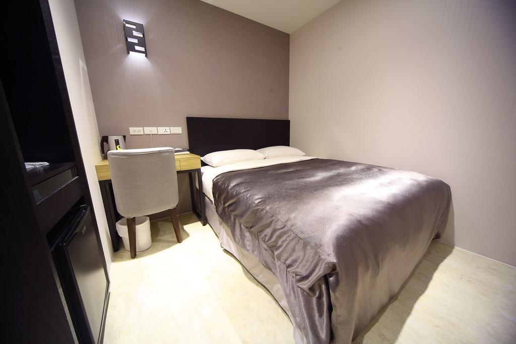 E-House Xining Branch Hotel Taipei Exterior photo