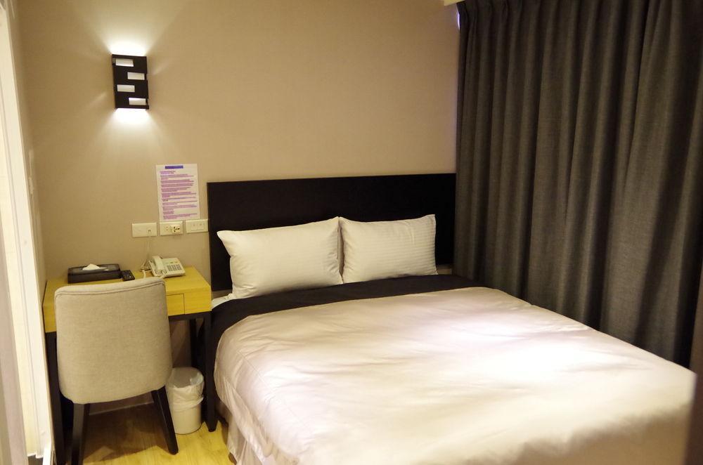 E-House Xining Branch Hotel Taipei Exterior photo