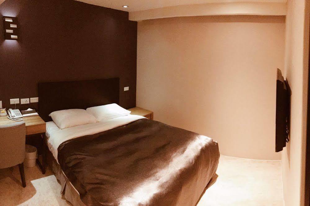 E-House Xining Branch Hotel Taipei Exterior photo