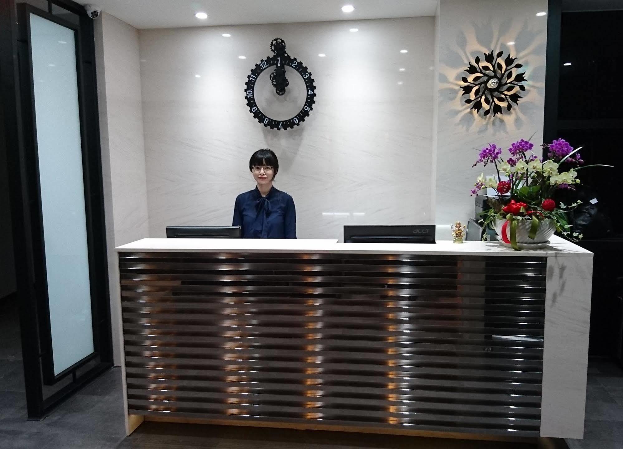 E-House Xining Branch Hotel Taipei Exterior photo