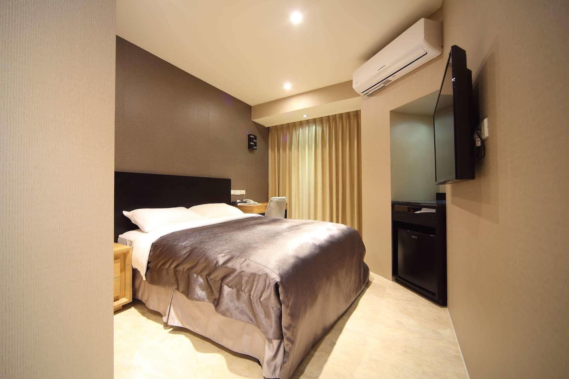 E-House Xining Branch Hotel Taipei Exterior photo